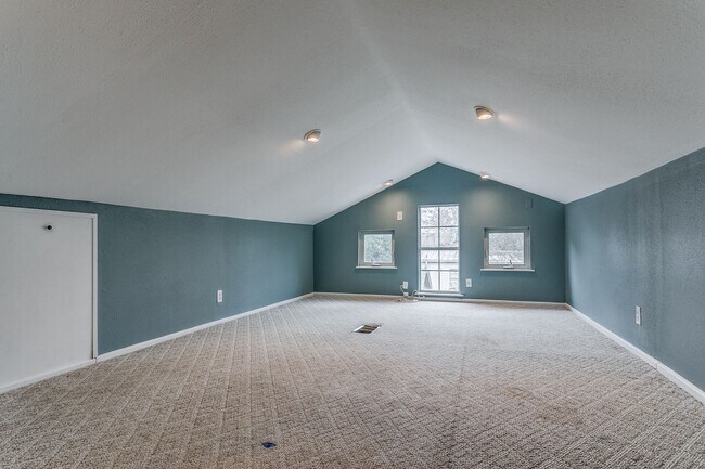 Building Photo - 3-BEDROOM COTTAGE IN ALAMO HEIGHTS