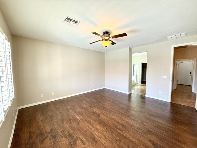 Building Photo - 17455 W Meadow Ln