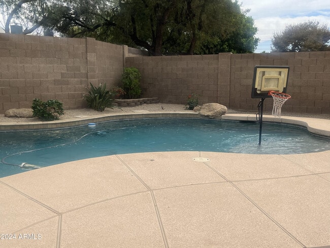 Building Photo - 11271 E Poinsettia Dr