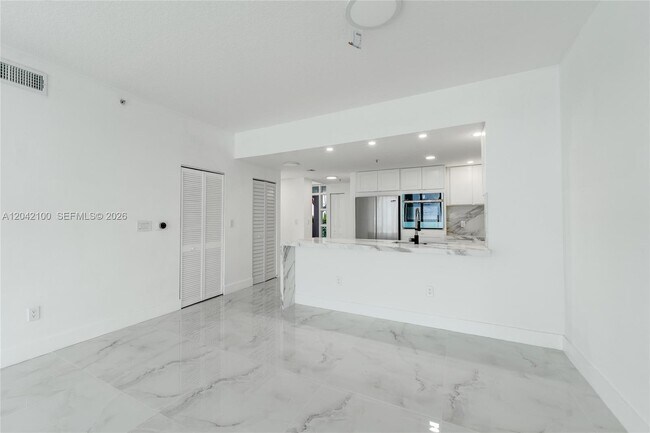 Building Photo - 7914 Harbor Island Dr