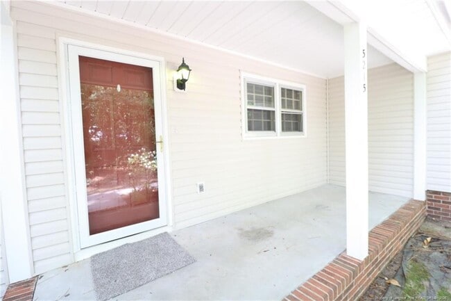 Building Photo - 5215 Deer Haven Dr