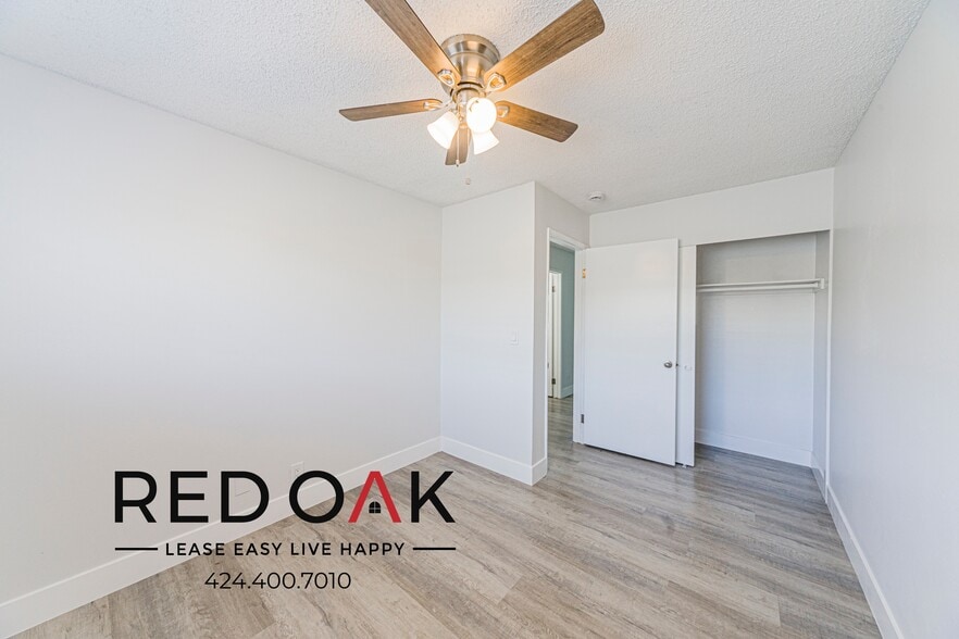 Building Photo - 12883 San Fernando Rd