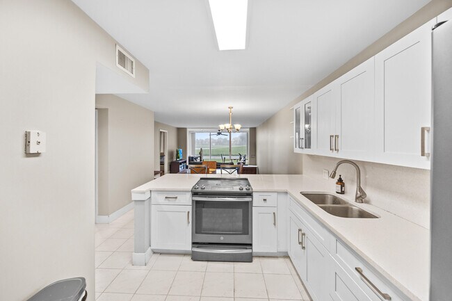 Building Photo - 4539 Luxemburg Ct