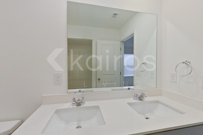 Building Photo - 213 Birch Ave