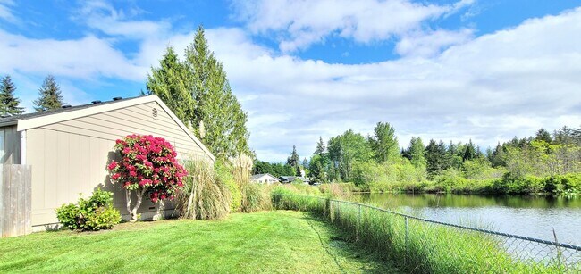 Building Photo - Charming 3 Bed/ 1.5 Bath Home Available in Lake Stevens