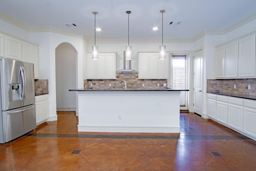 Building Photo - Luxurious Lower Greenville home walkable to shops & eateries