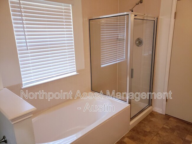 Building Photo - 13343 Black Canyon Dr
