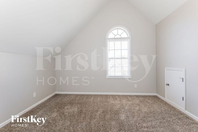 Building Photo - 41 Citadel Dr