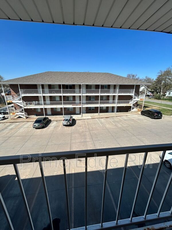 Building Photo - 4621 Prescott Ave