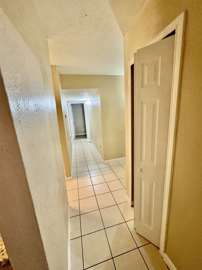 Building Photo - 4306 Kevinkay Dr