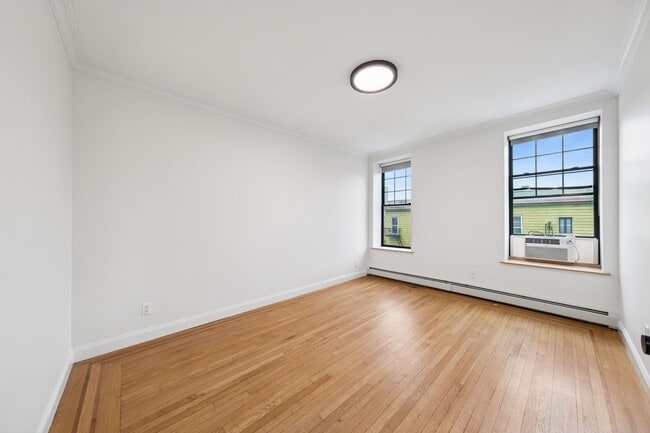 Building Photo - 286 Central Ave