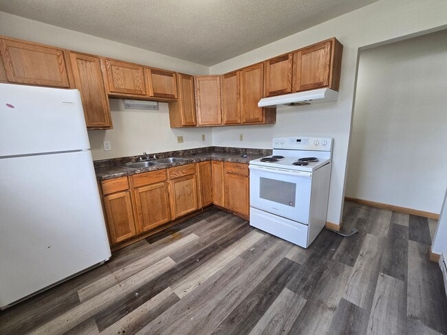 Building Photo - 2098 Imperial Ln