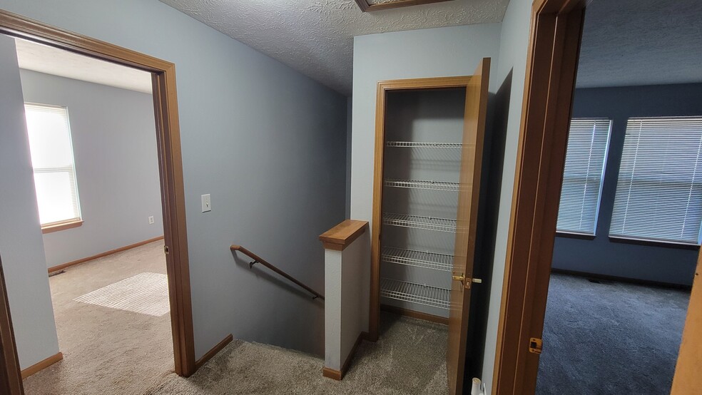 Landing upstairs - 2123 Bridgewater Cir