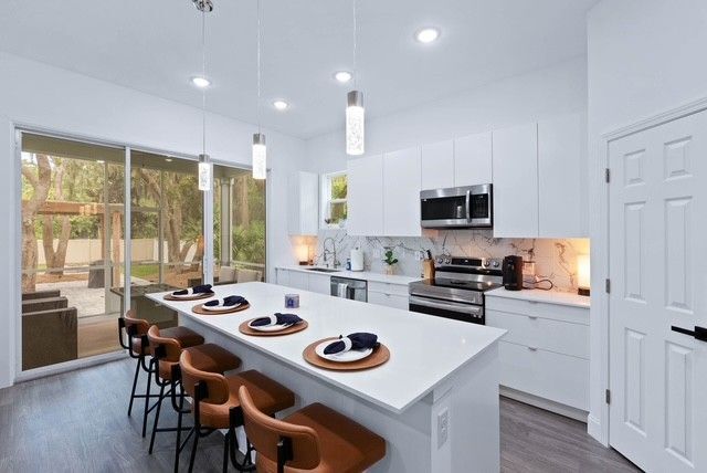 Building Photo - 5631 Heckscher Dr