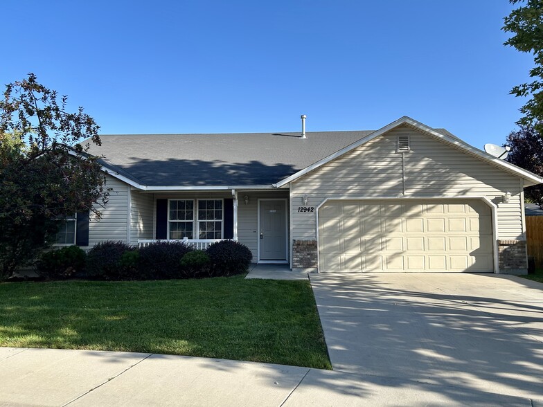 Primary Photo - 12942 W Pinyon Ct