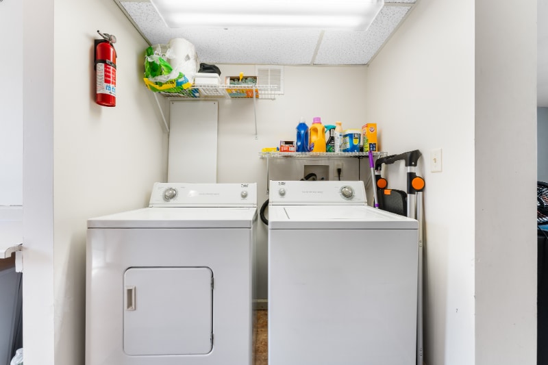 Building Photo - 525 Grant Ave