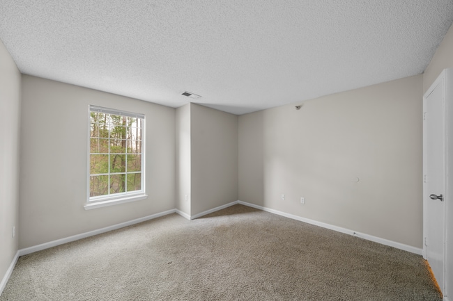 Building Photo - 2411 Hill St