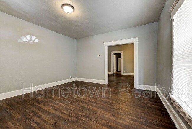 Building Photo - 506 E Harrison Ave