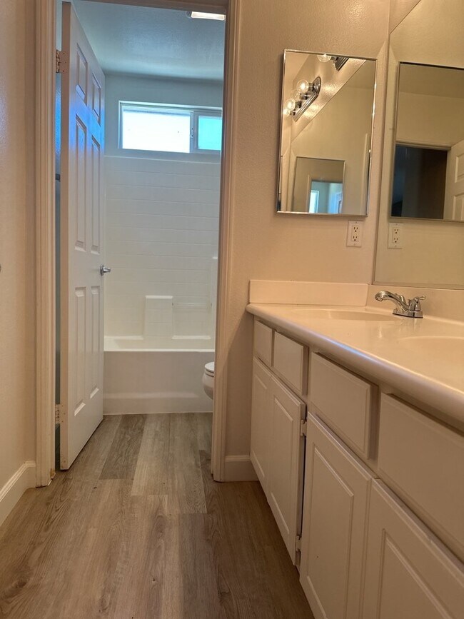 Building Photo - 3 Bedroom 2.5 Bath Home in Moreno Valley CA With Massive Backyard and Bonus Studio / Room in Gara...