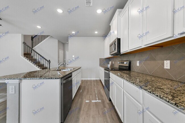 Building Photo - 3500 Cricket Dr