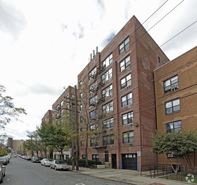 The Gateway Apartments 1450 Gateway Blvd Far Rockaway NY 11691