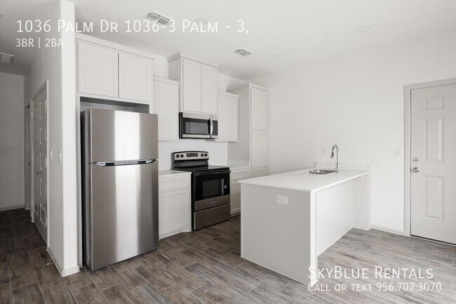 Building Photo - 1036 Palm Dr