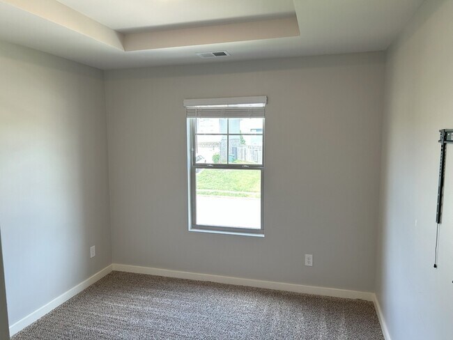 Building Photo - 26106 Valley Ridge Rd