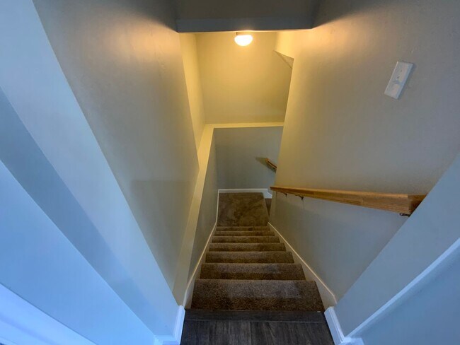 Building Photo - 5549 Dornton Ct