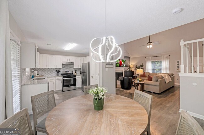 Building Photo - 6839 Sandy Creek Dr