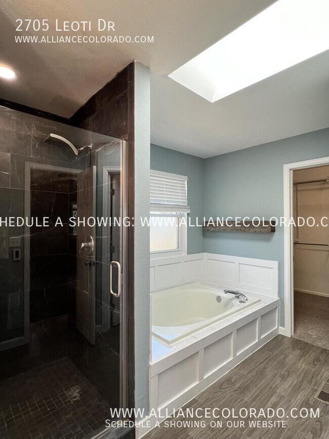 Building Photo - 2705 Leoti Dr
