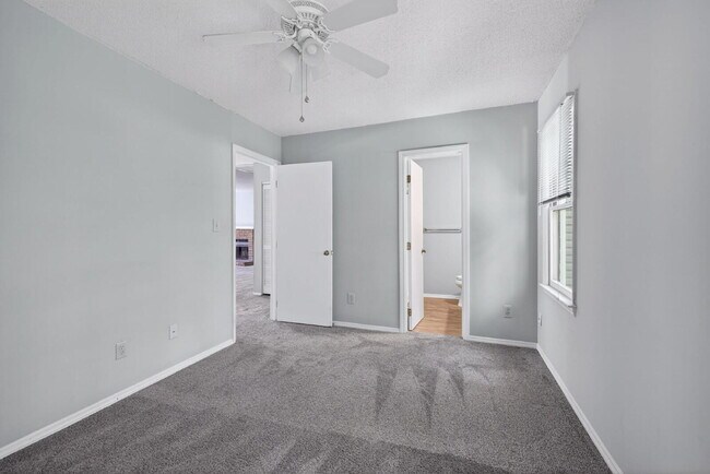 Building Photo - 1501 Mary Frances Pl