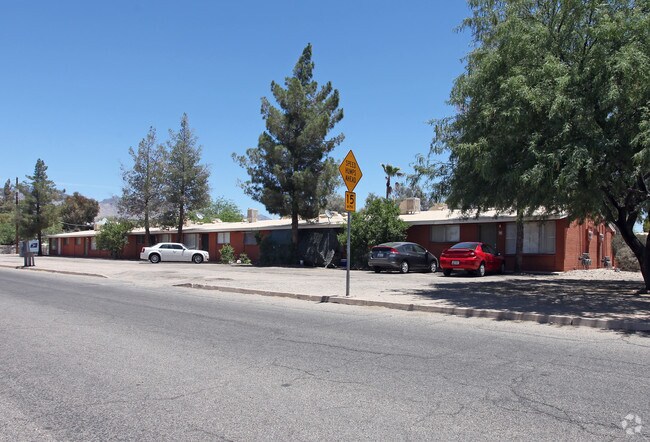Building Photo - Suncrest Apartments