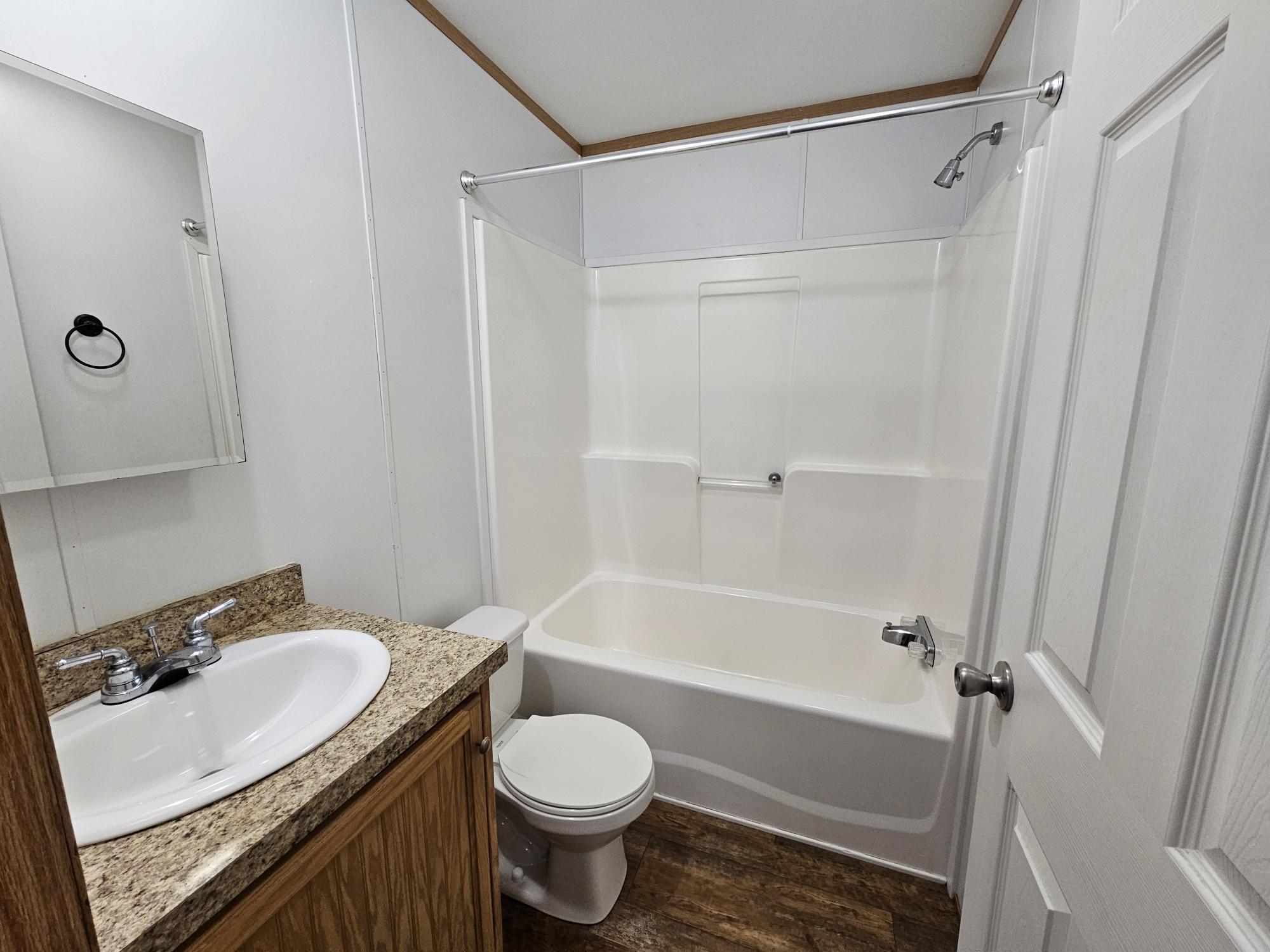 Building Photo - 4 Parkview Dr