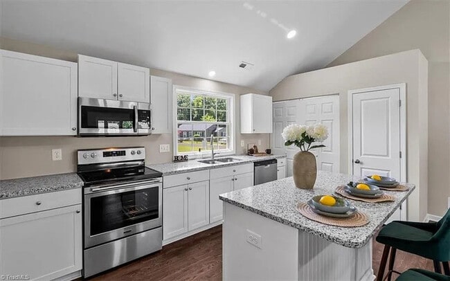 Building Photo - Earn Wealth While Leasing - Like a Homeowner - Lease to Own