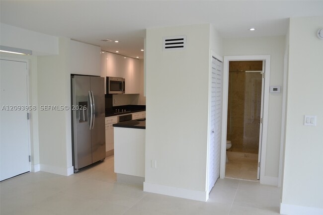 Building Photo - 255 Galen Dr
