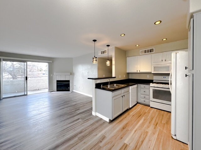 Building Photo - Updated Upstairs 3BD/2BA Condo in Gated Community w/ Resort-Style Pools + Fitness Room