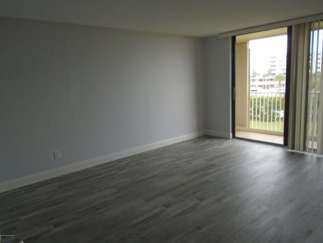 Building Photo - 840 N Atlantic Ave