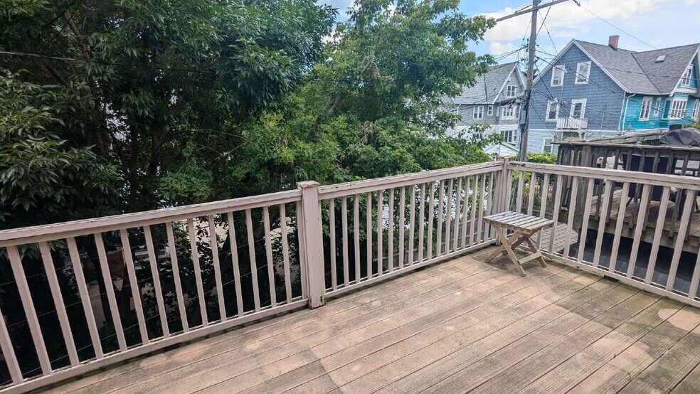 Building Photo - 1908 E Webster Pl