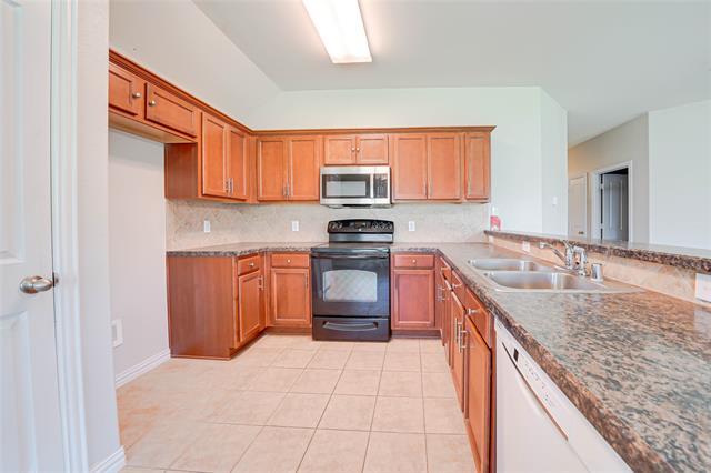 Building Photo - 1813 Caney Creek Dr