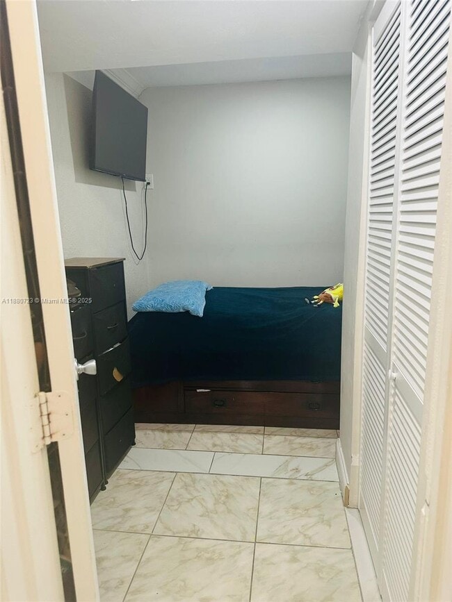 Building Photo - 3800 SW 102nd Ave