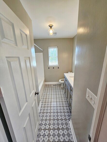 Large, updated full bathroom - 4530 Bible Church Rd
