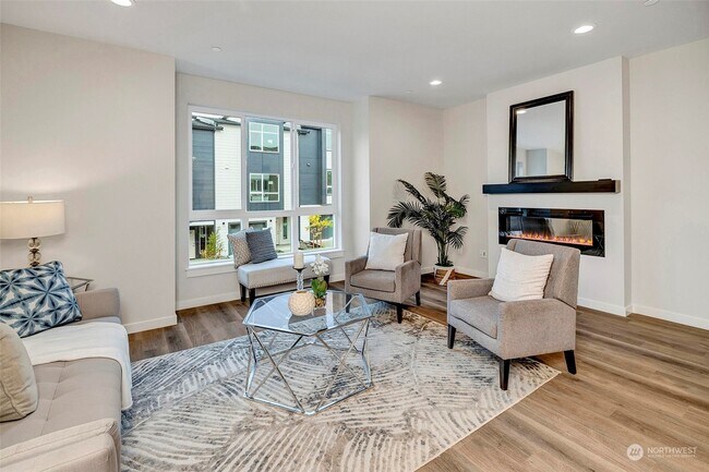 Building Photo - 17347 90th Dr NE