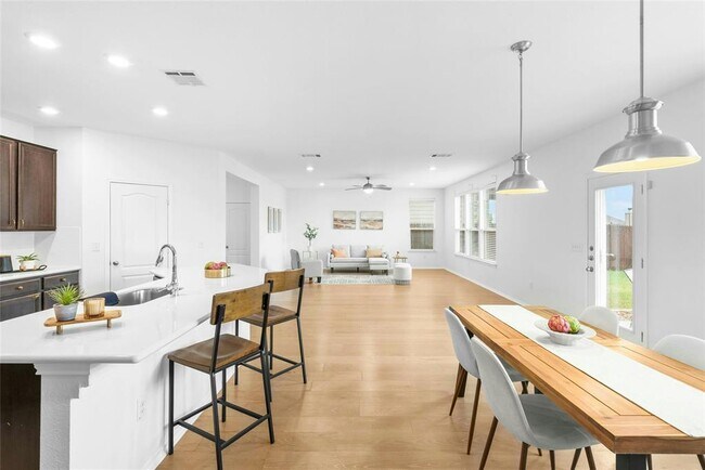 Building Photo - 7604 Peccary Dr