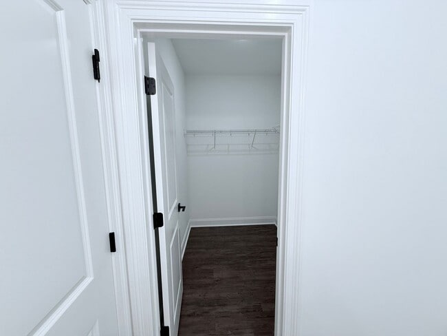 Building Photo - NEW South Grove unit