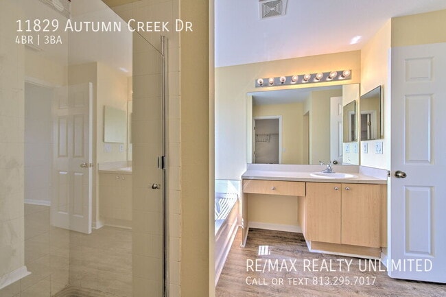 Building Photo - 11829 Autumn Creek Dr