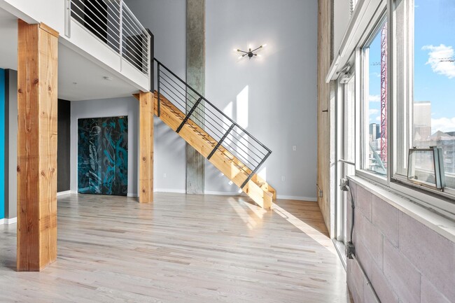 Primary Photo - Penthouse Loft in Golden Triangle