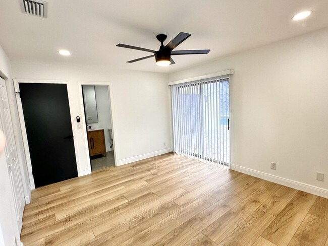 Building Photo - 127 Cordoba Cir