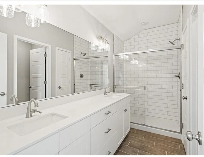 Building Photo - 3545 Corbin Dr