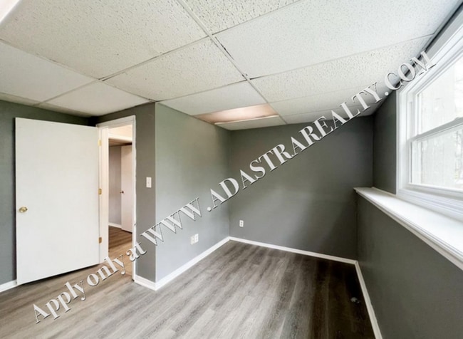 Building Photo - Cozy 4 Bedroom 3 Bath in Olathe-Coming SOON!!