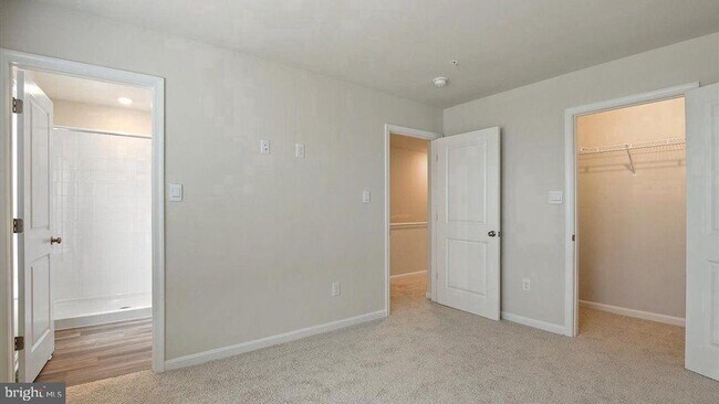 Building Photo - 1927 Fauna Dr